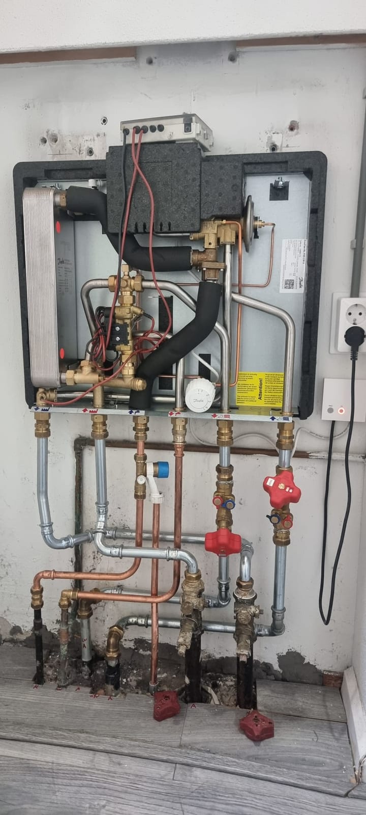 Warmte-afleverset — Rawza Installatiebedrijf
